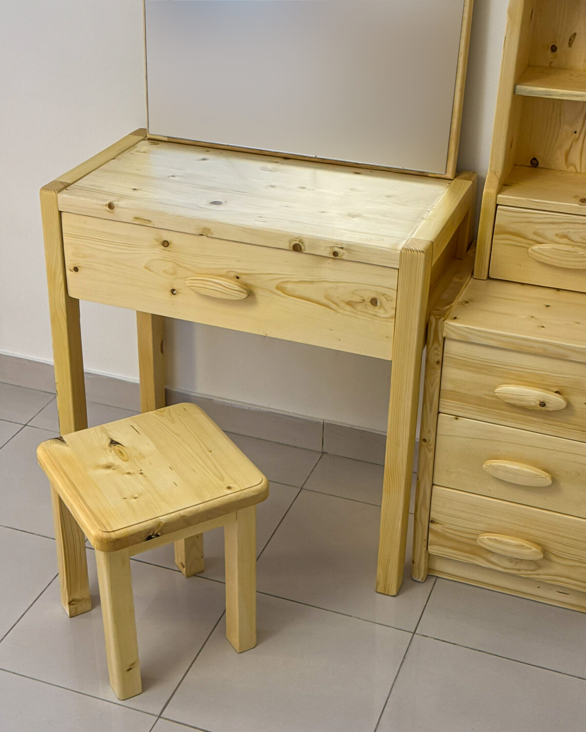 میز آرایش دست‌ساز چوب روسی - Image 9