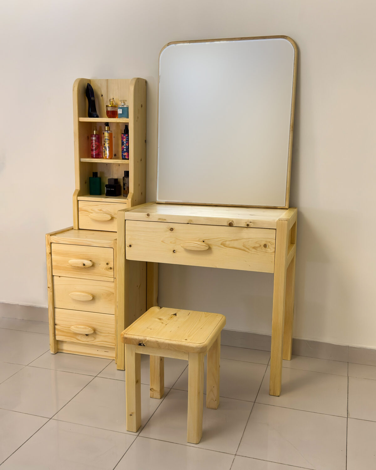 میز آرایش دست‌ساز چوب روسی - Image 3